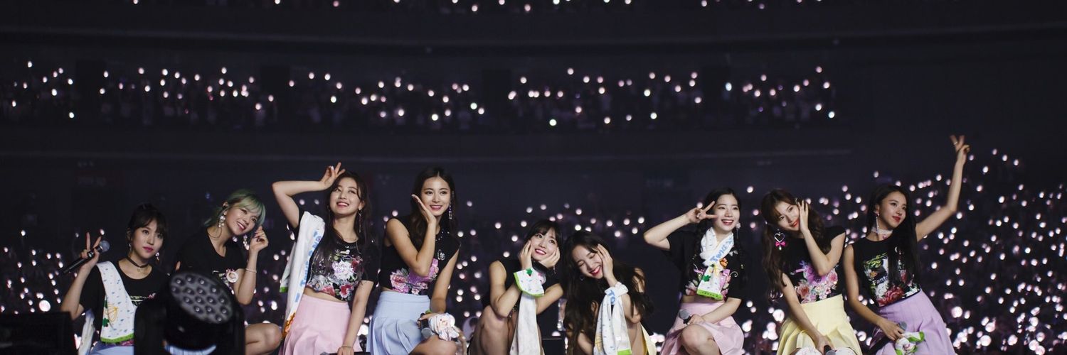 minaenthusiast's profile banner image