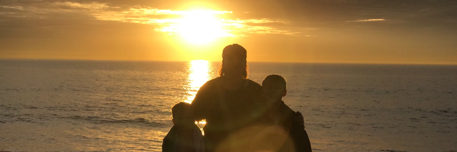 RachelM098's profile banner image