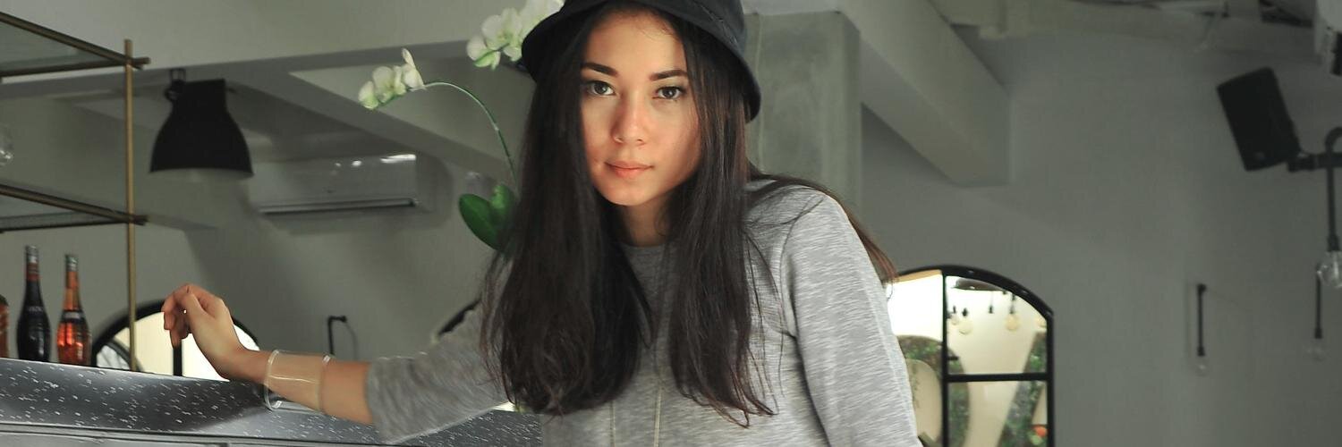 alyadimitri's profile banner image