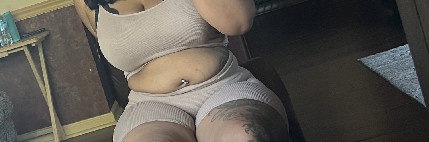 therealisqueen_'s profile banner image