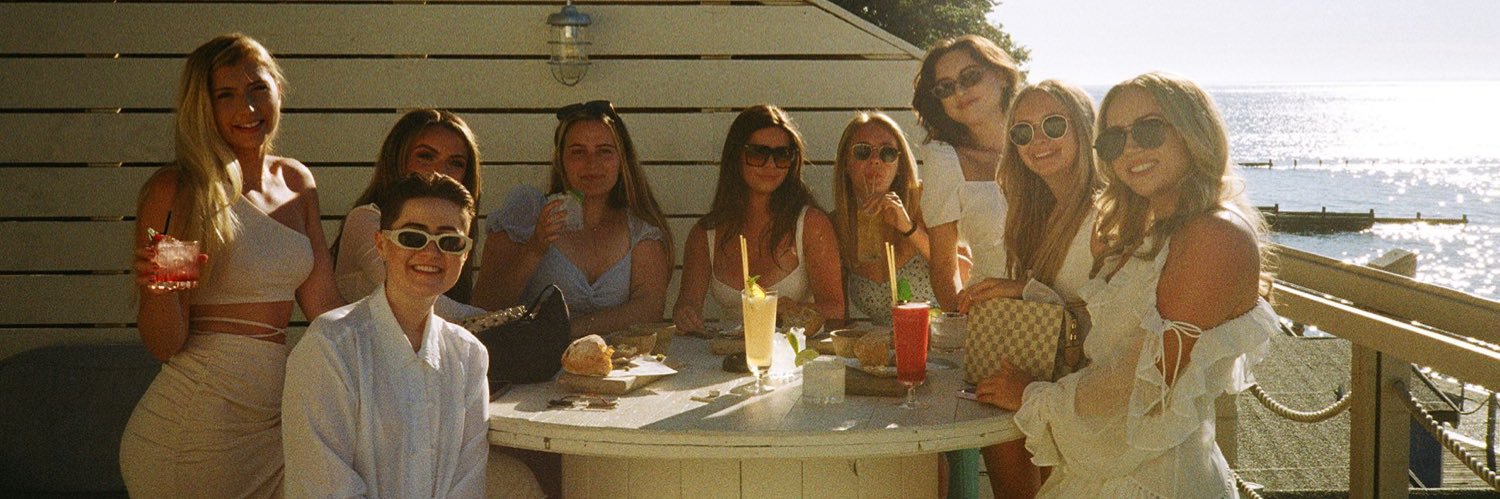 SarahDennis1998's profile banner image