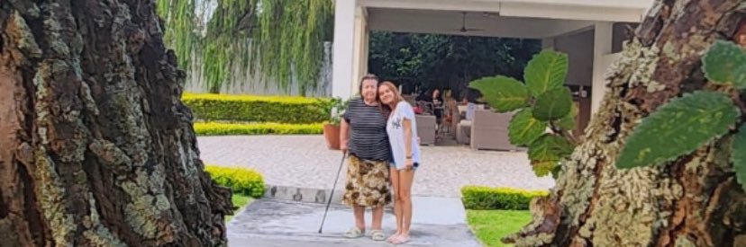 mayemflores's profile banner image