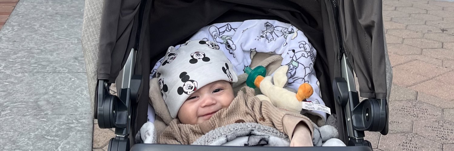 VanessssaLopez's profile banner image
