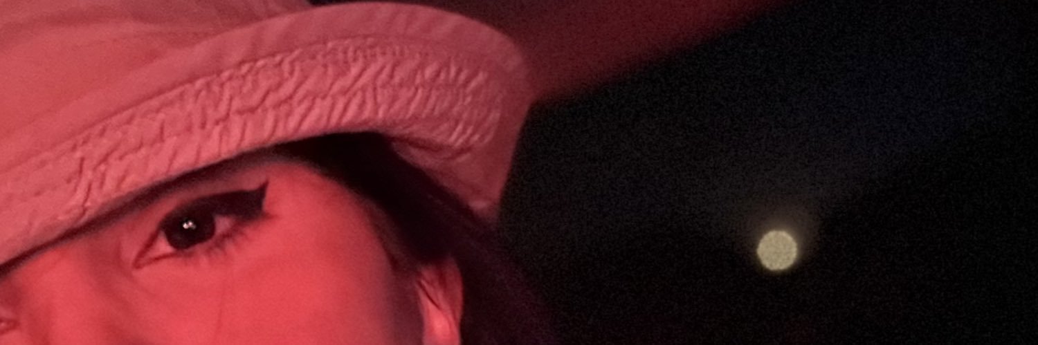 roya banner