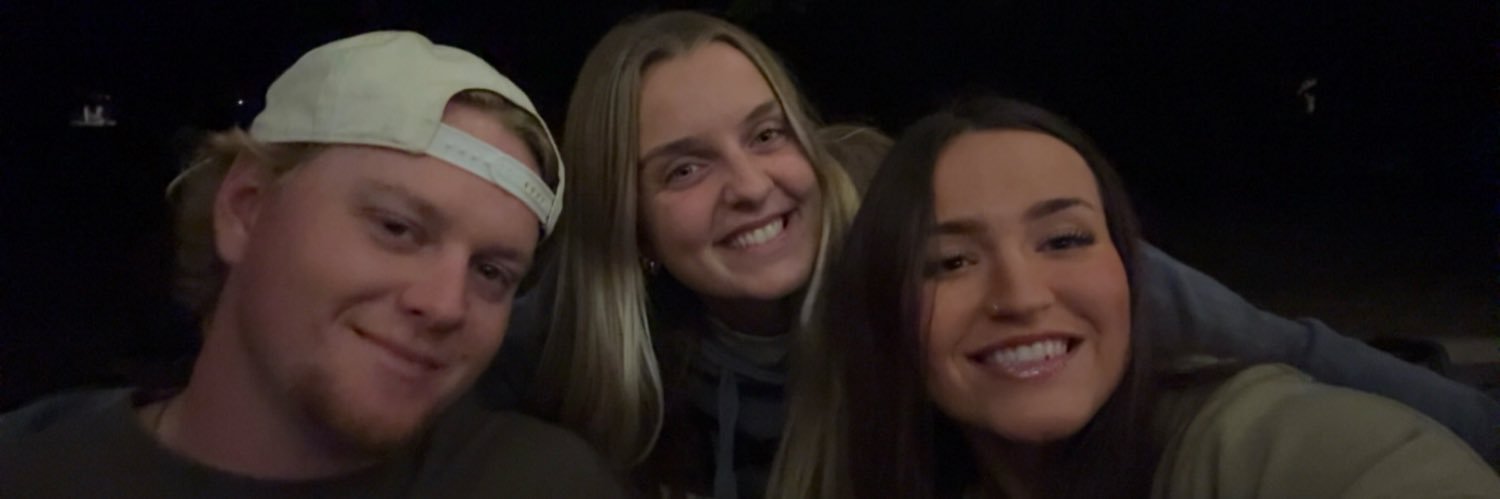 EstleSadie's profile banner image