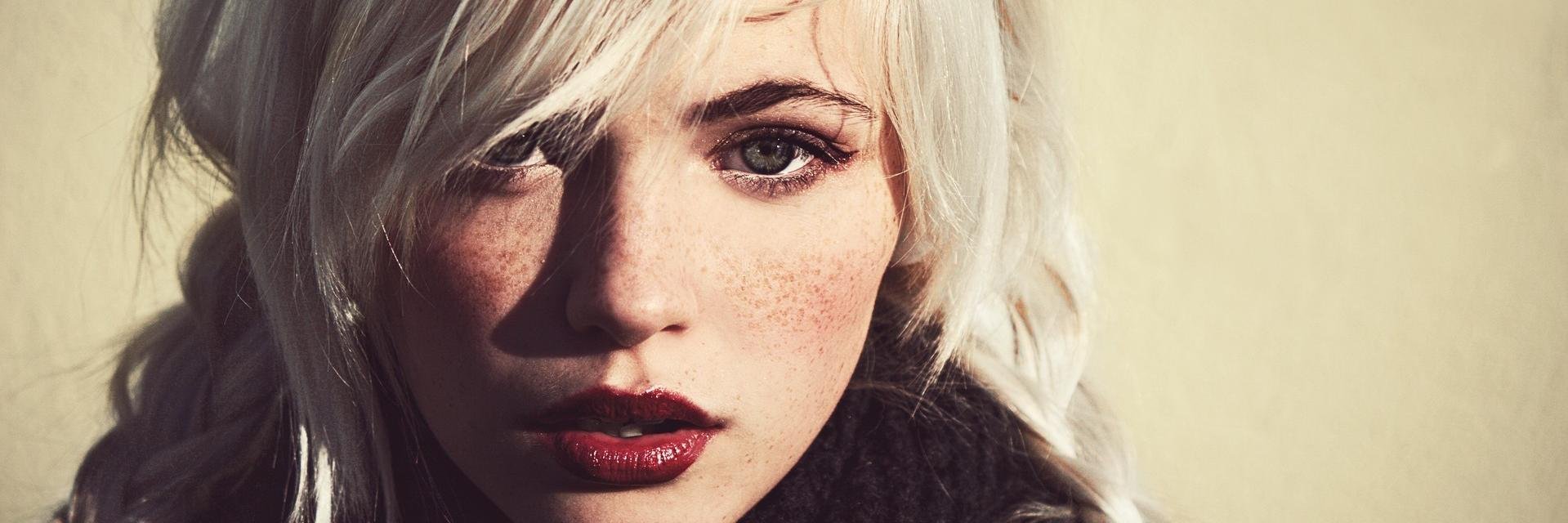 evebluelight's profile banner image