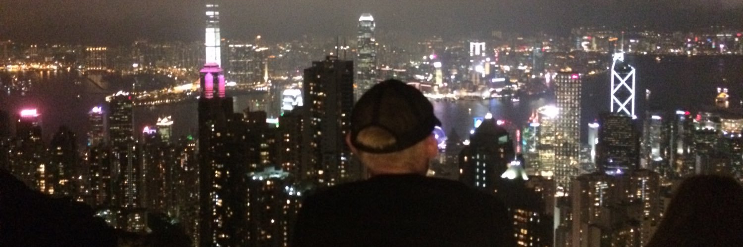 lislesy's profile banner image
