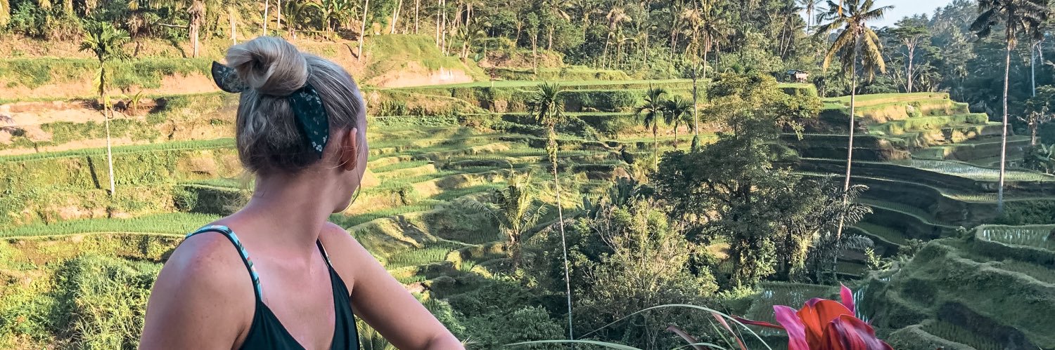 ashleybruna's profile banner image