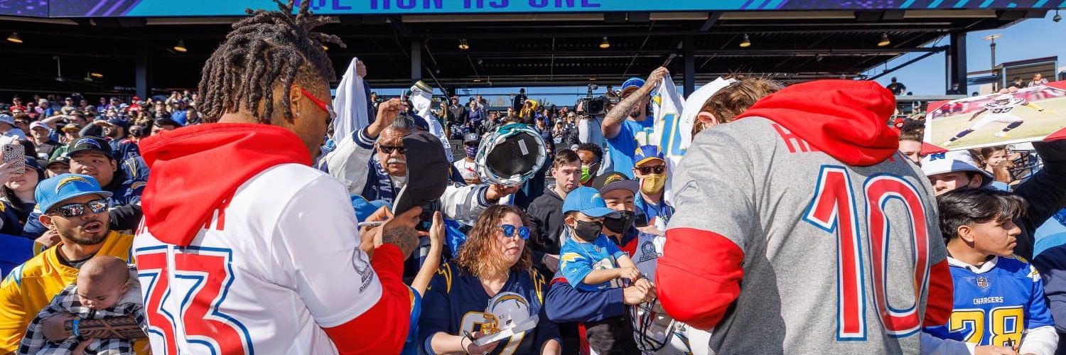 Chri⚡tine TRUST THE PROCESS ⚡ banner
