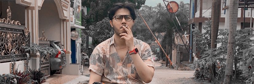 dikakembarr's profile banner image