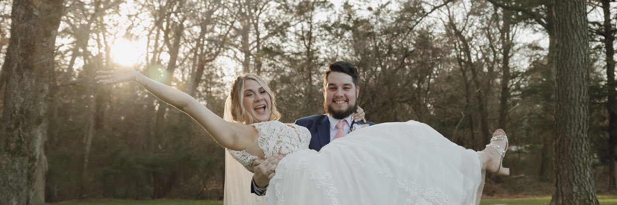 aveerylott's profile banner image