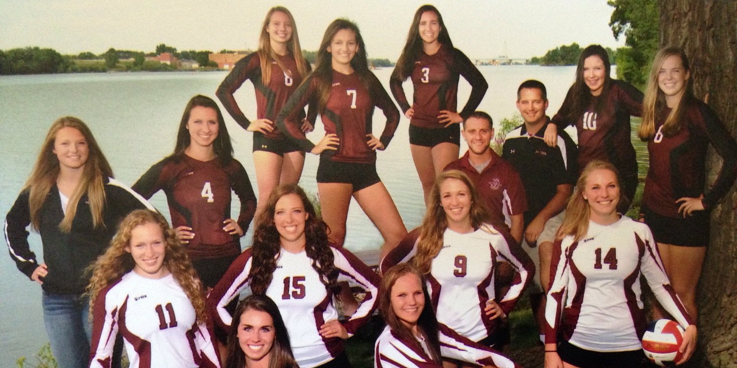 De Pere Volleyball banner