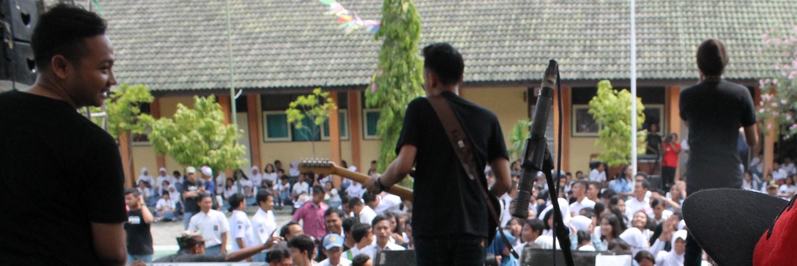 phiavia_'s profile banner image