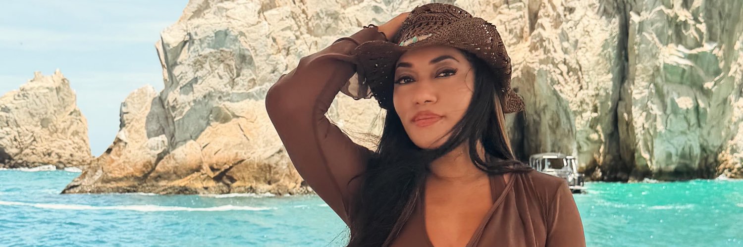 AlexiaSymonee's profile banner image