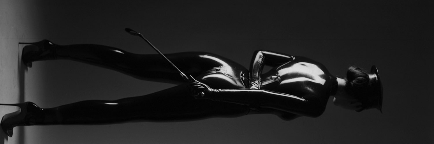 Mistress Iris's banner