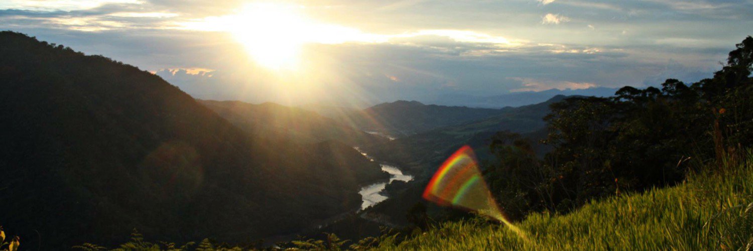 Caruza's profile banner image