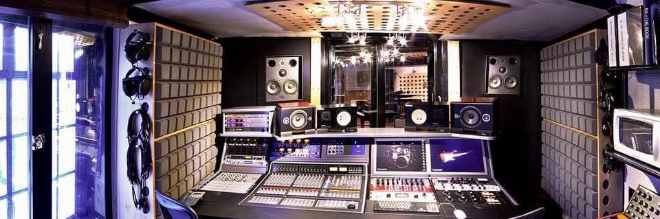 Hylton Chilchik banner