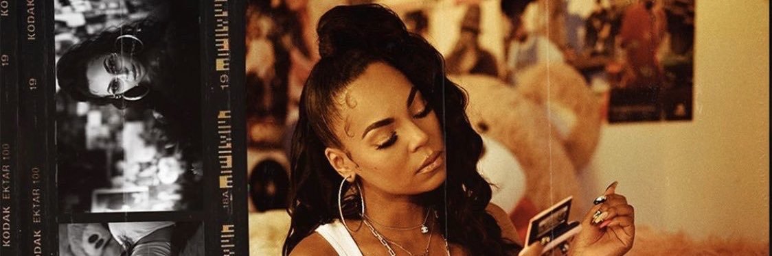 Nany Paicsl Stock Treckar♟ banner