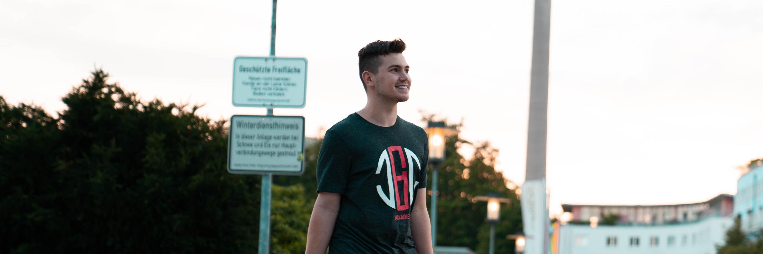 CatchItDE's profile banner image