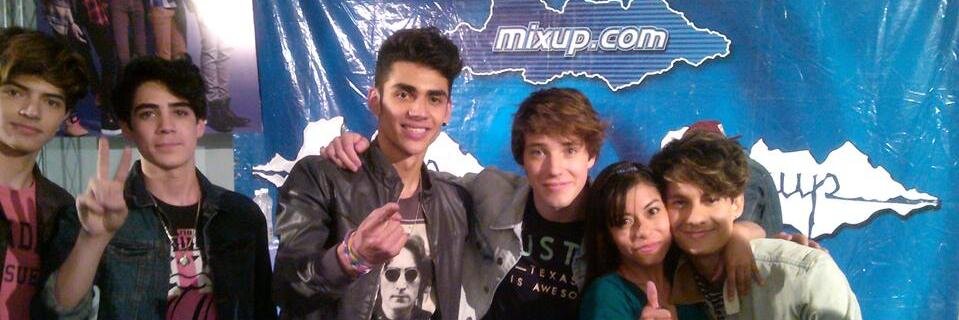 itzel_o's profile banner image