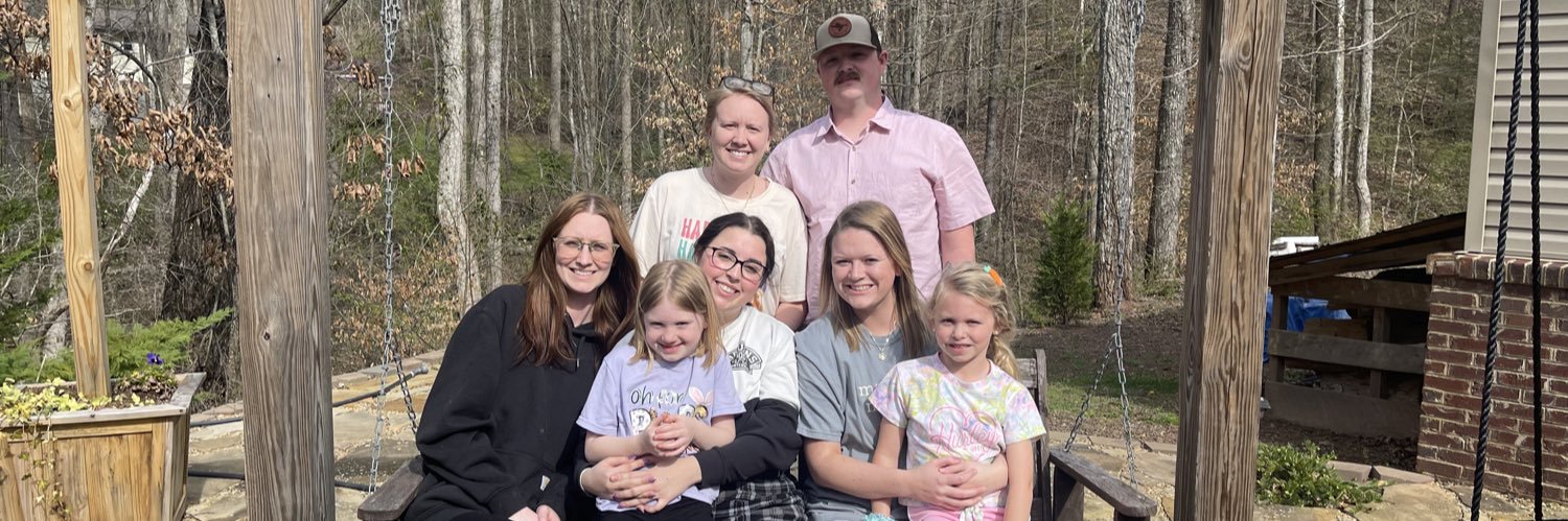 haileymhuff's profile banner image