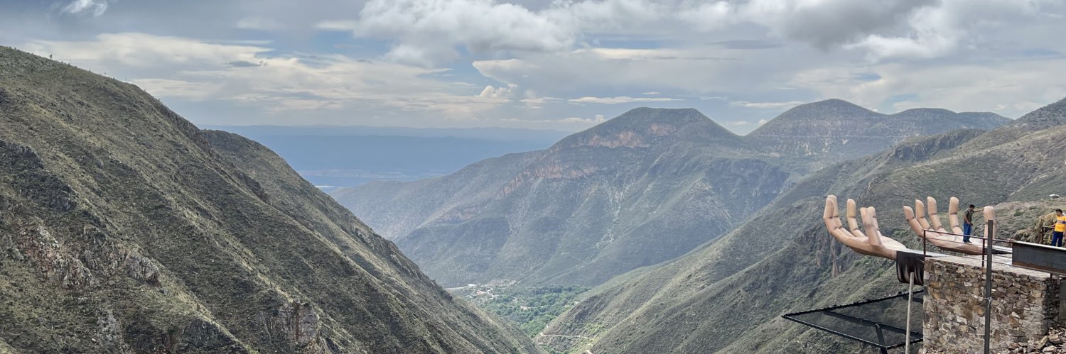 MedinaaJosee's profile banner image