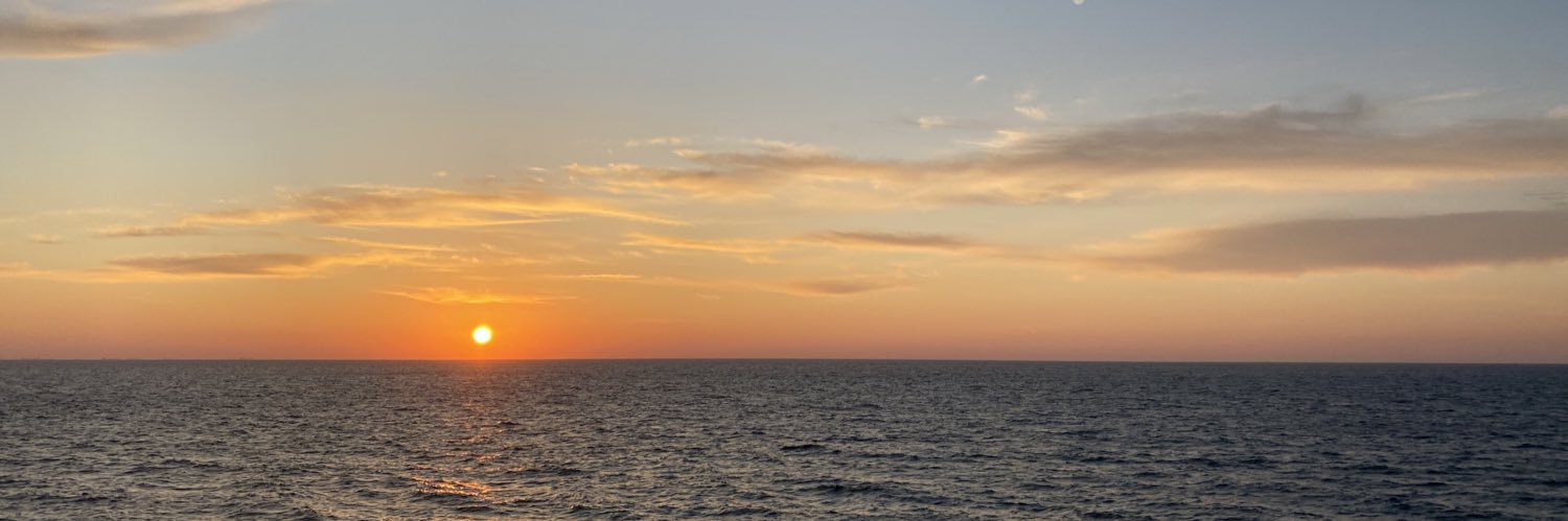 itslobnaa's profile banner image