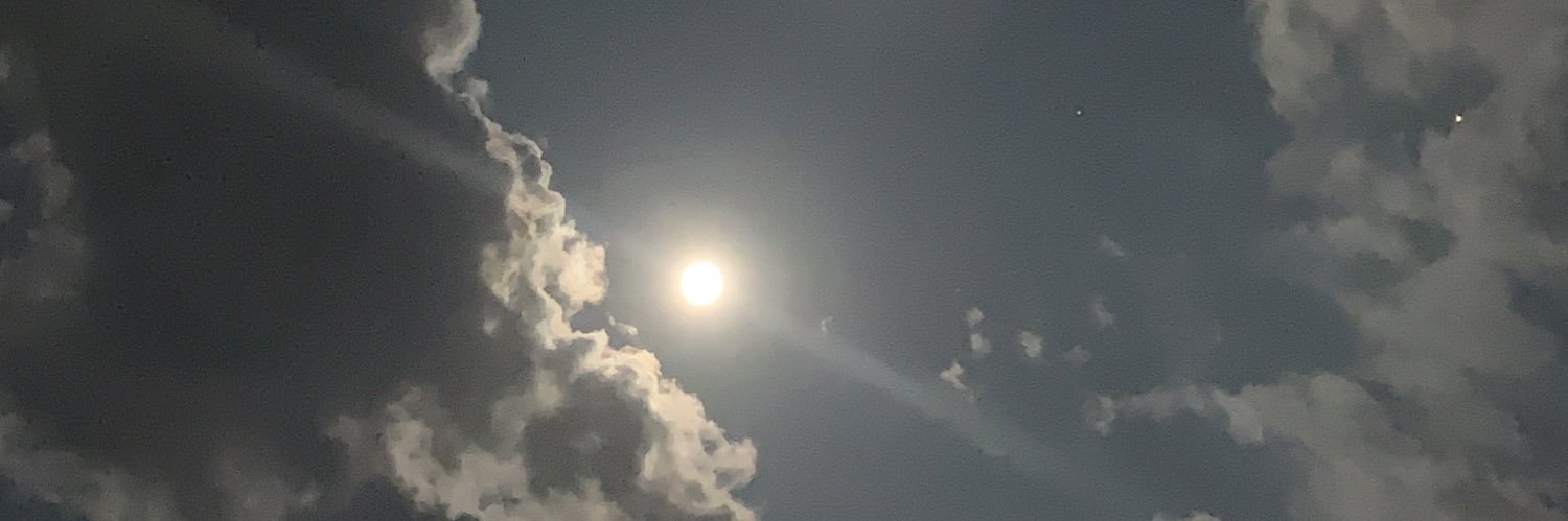 uneazyy_e's profile banner image
