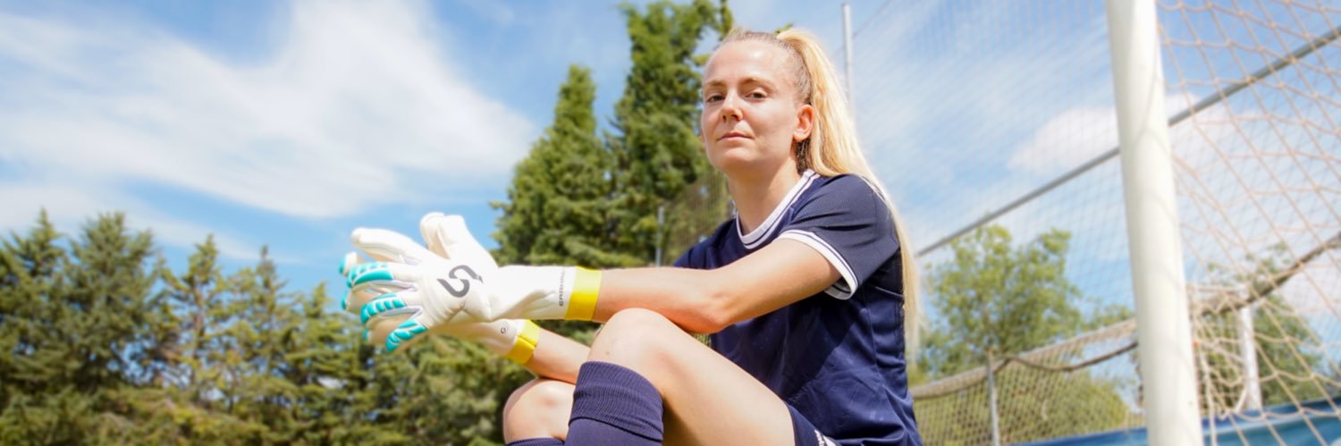 Esther Sullastres banner