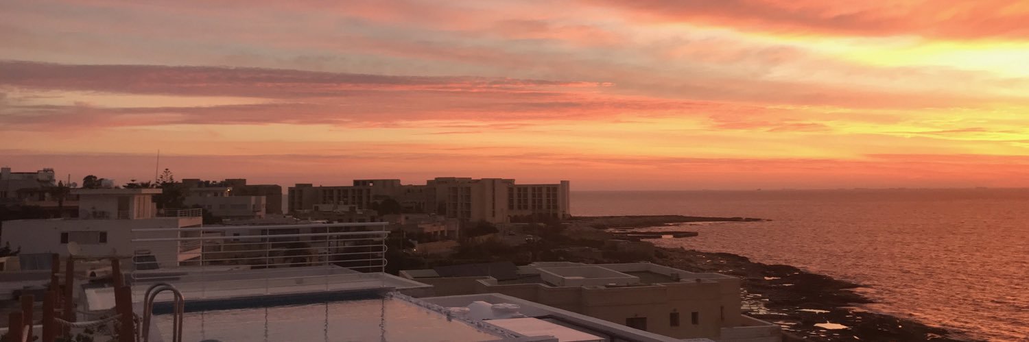 LauraBucaro's profile banner image