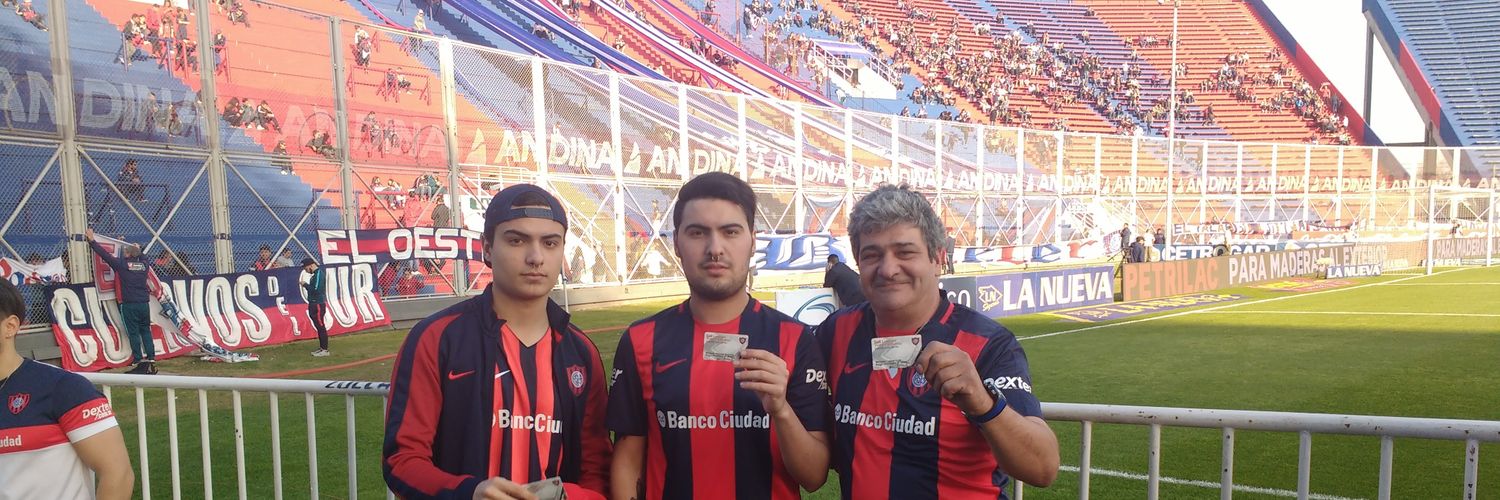 JavierMetayer💙❤️💙 banner