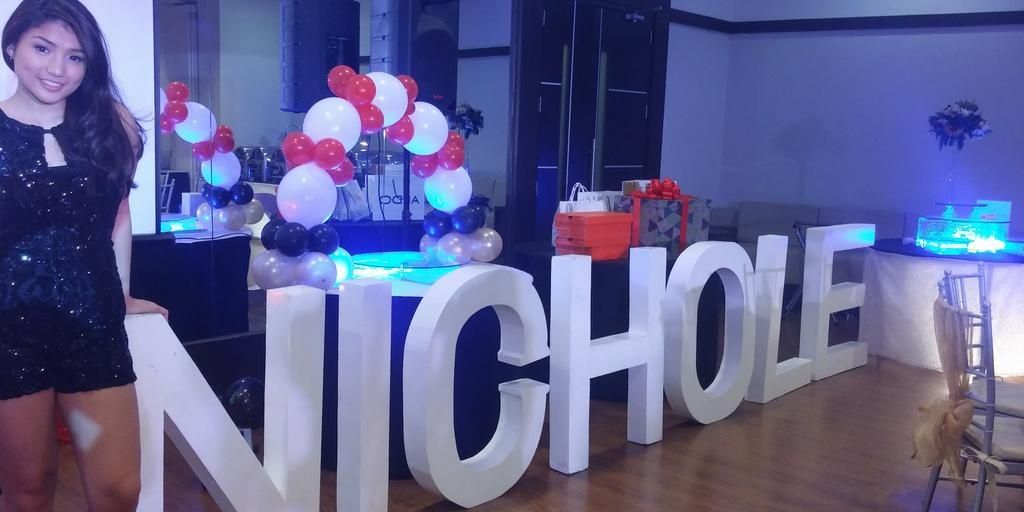NICHOLEsters's profile banner image