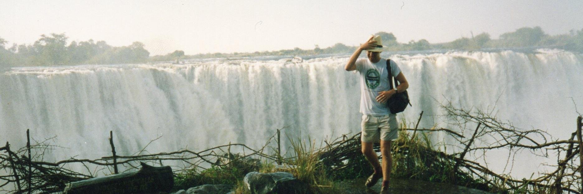 String Knife Paper banner