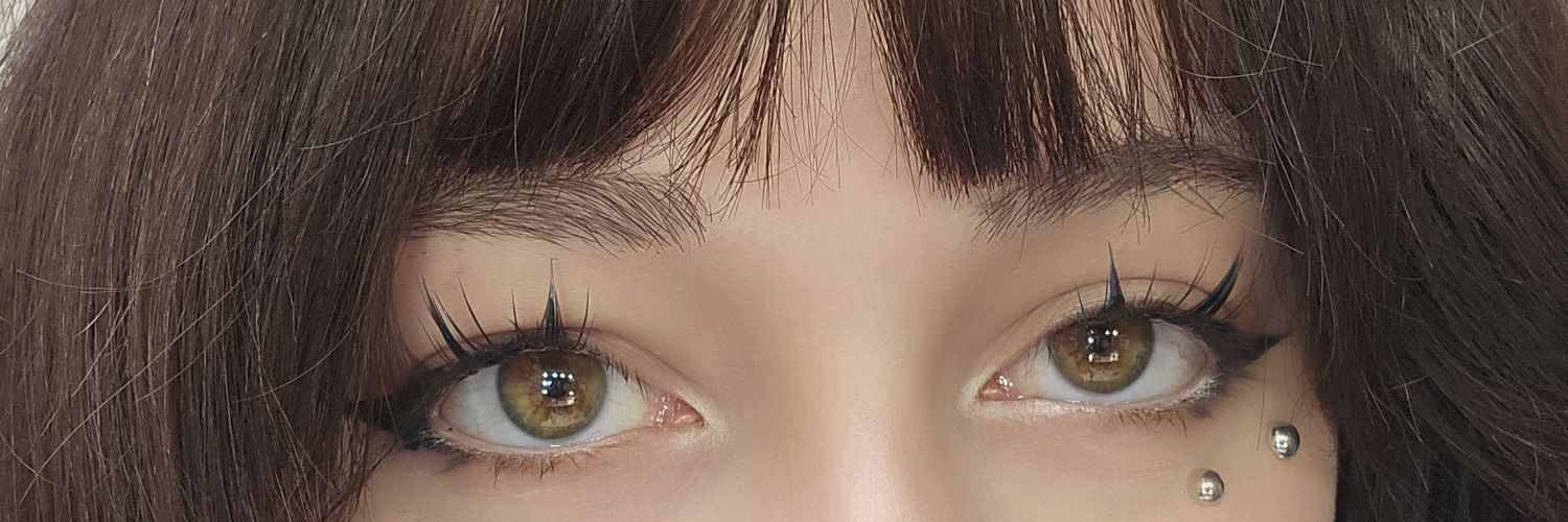 zhanarii's profile banner image