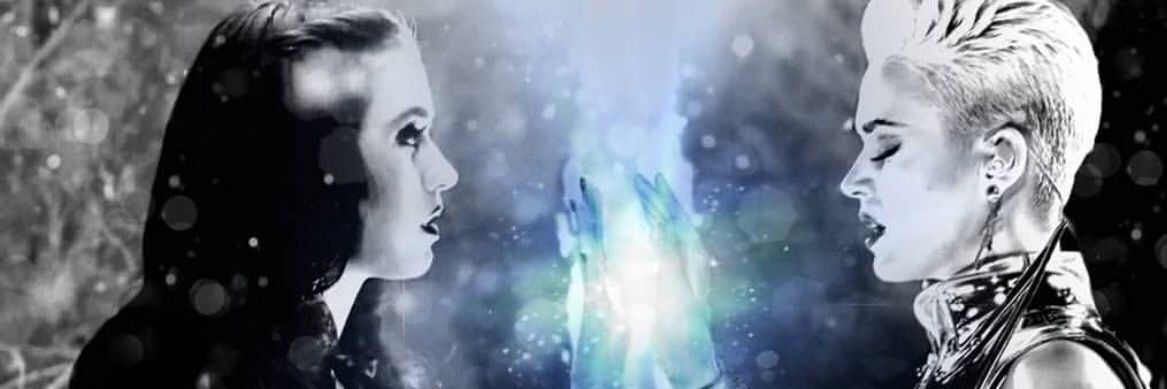 snowwhiteeperry's profile banner image