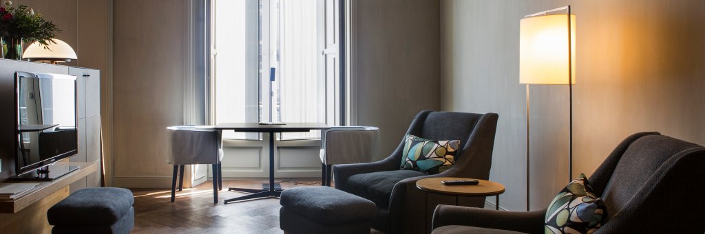Alma Hotels banner