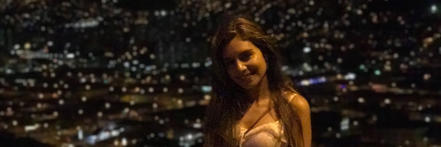 sofiaaguirre_'s profile banner image