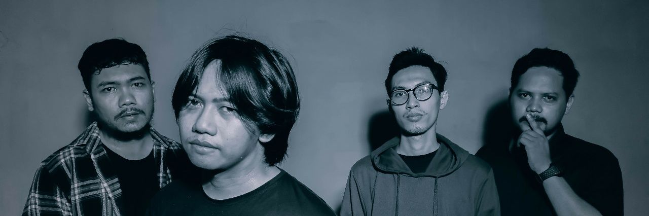 Ozzycrazydiary's profile banner image
