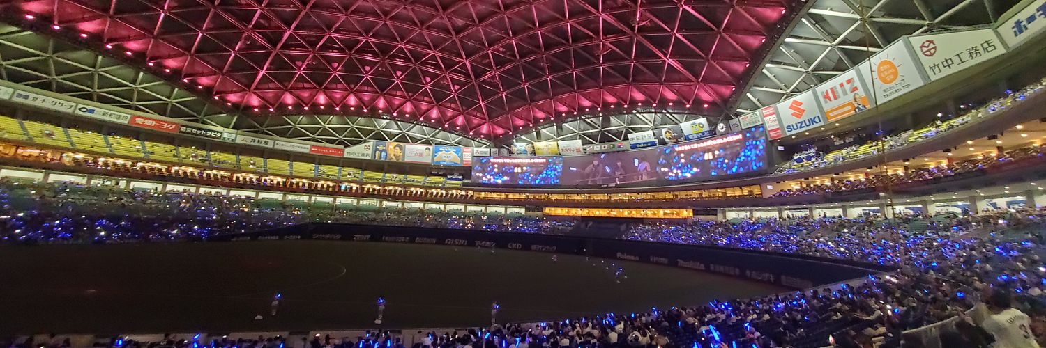 y___111578's profile banner image