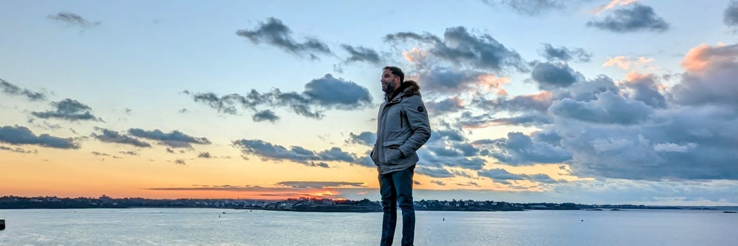 FernandoRuizPe's profile banner image