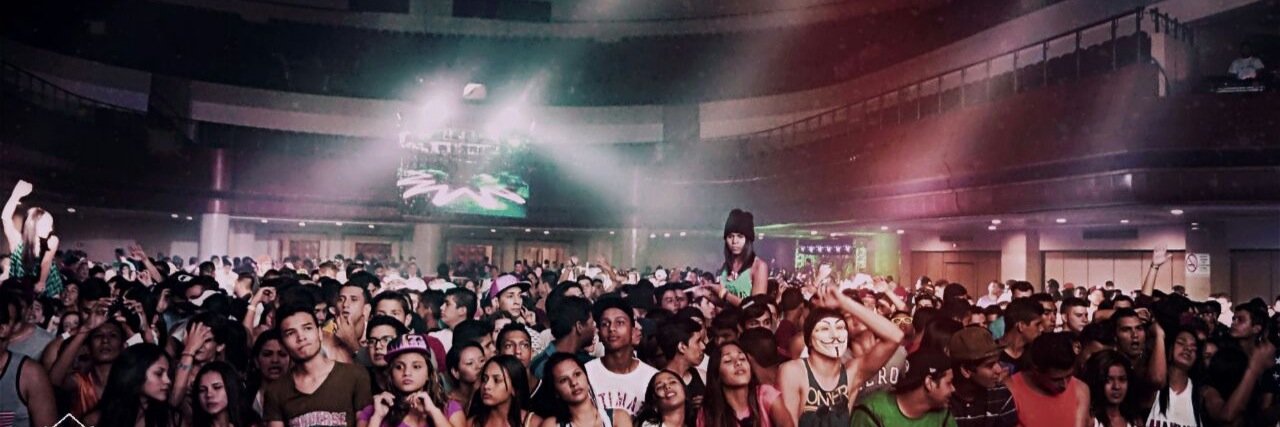 DeluxeElectric's profile banner image