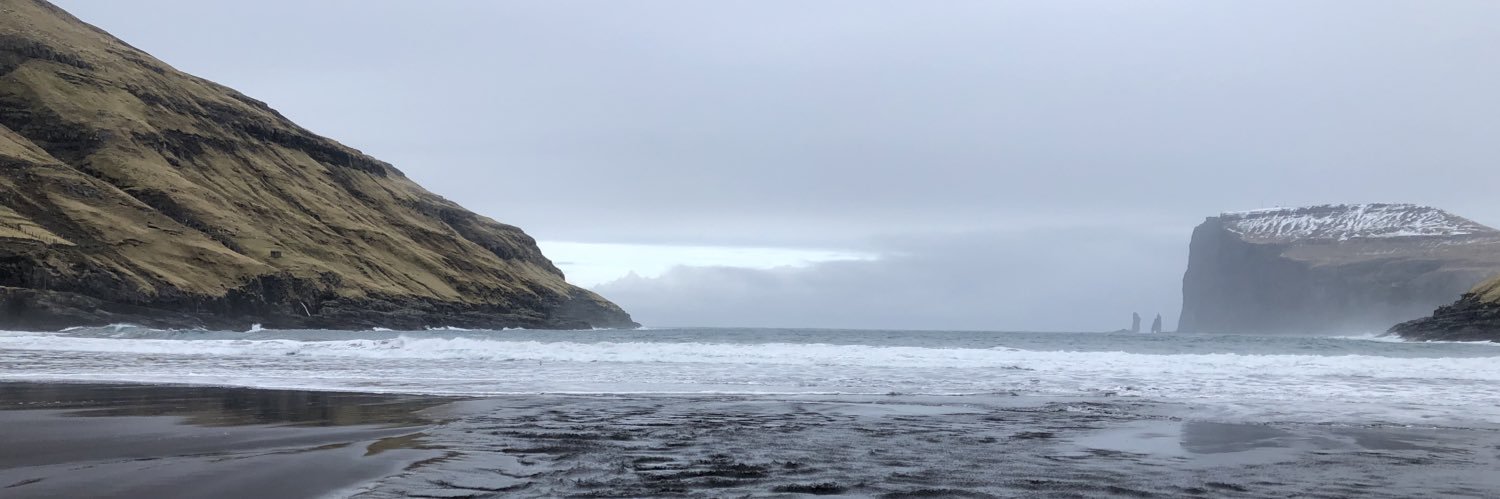LauraLMrr's profile banner image