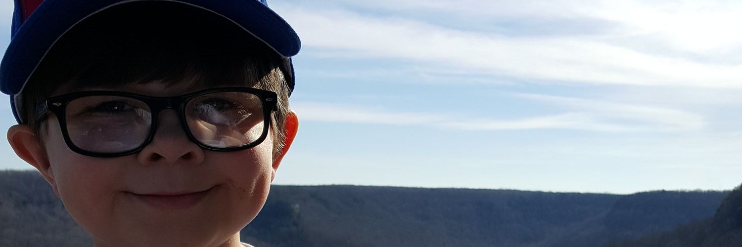 DarrellLuv's profile banner image