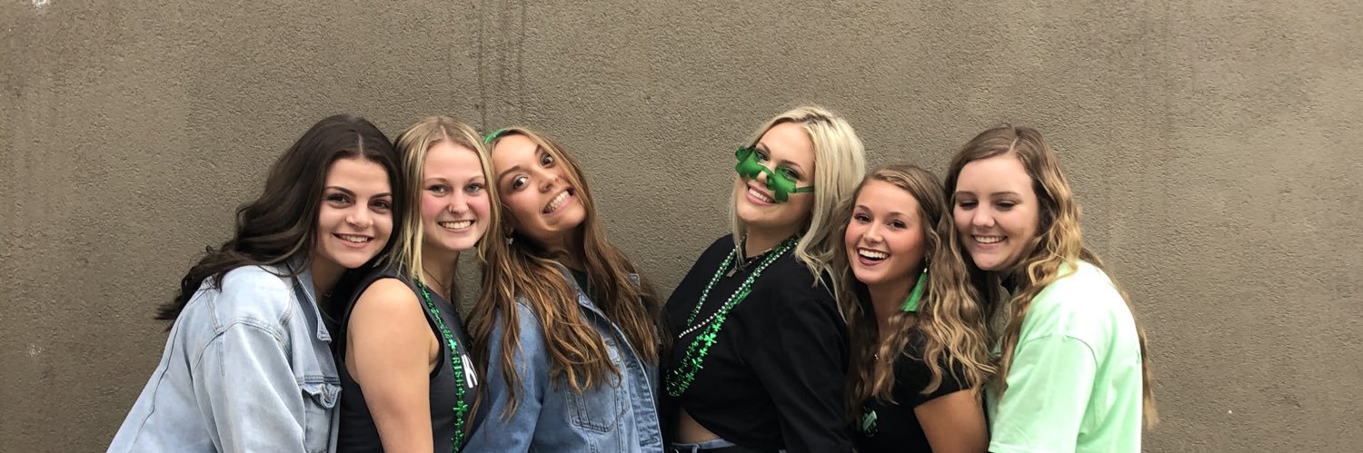 carolineefox's profile banner image