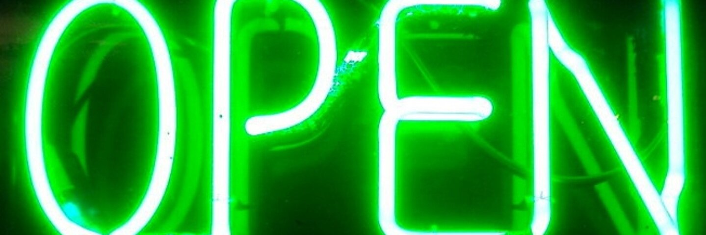 Fiona Coote 🫒 banner