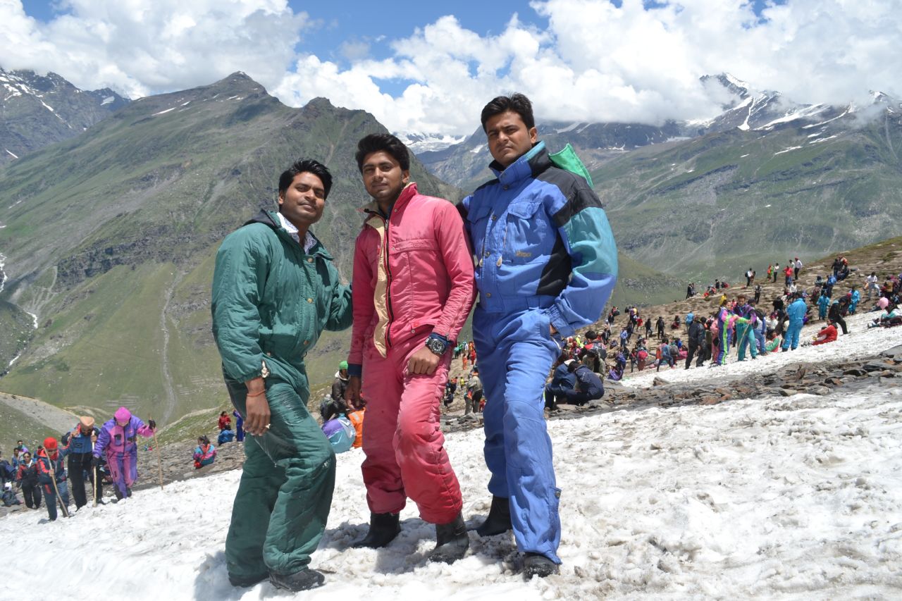 manoj_gupta93's profile banner image