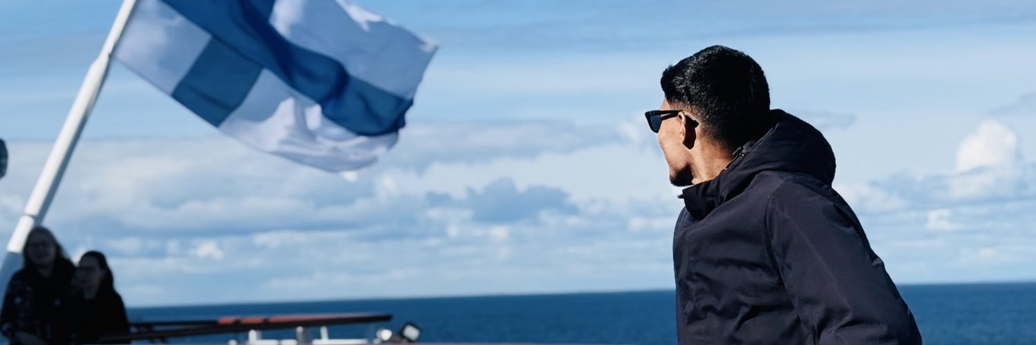 meme_dir_mlih's profile banner image