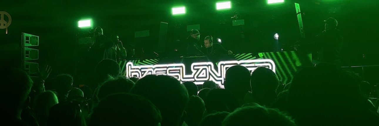 𝘭𝘢𝘶𝘳𝘦𝘯🕺🏻 banner