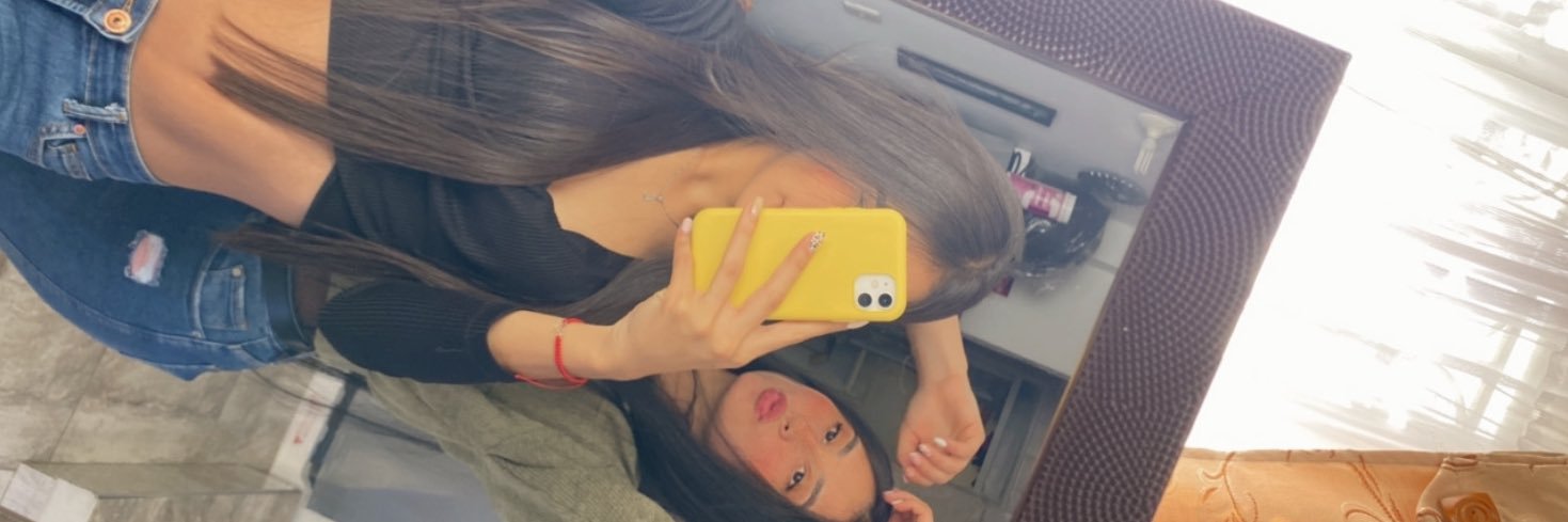 Laura_daaniela_'s profile banner image
