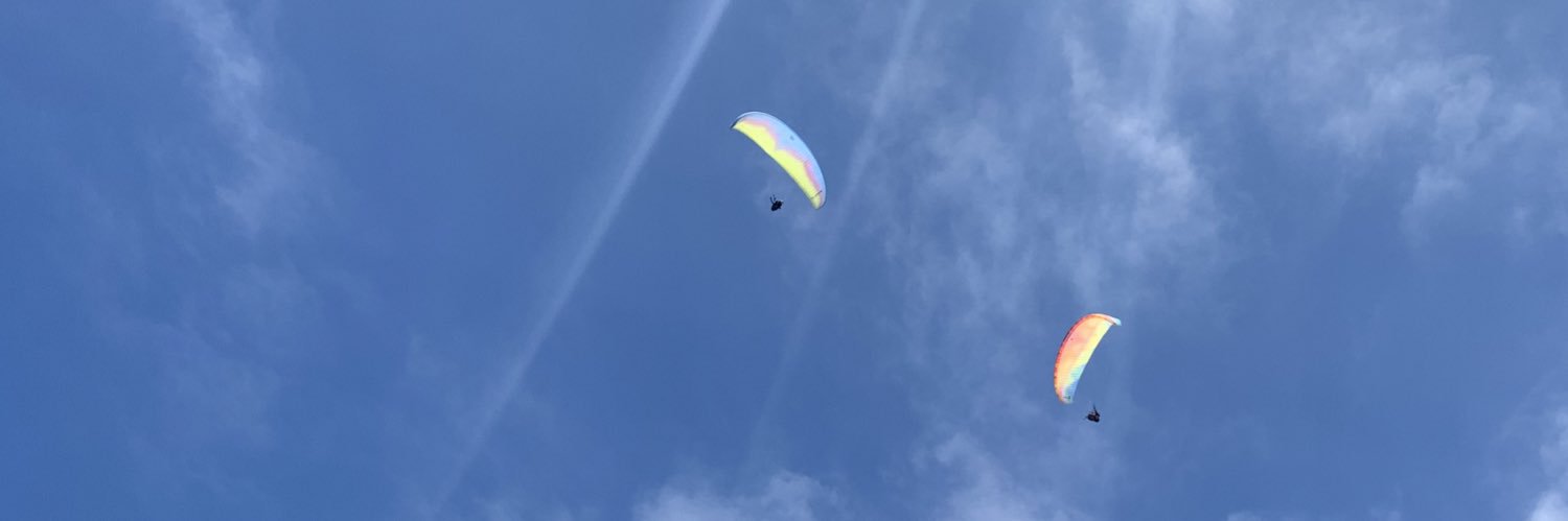 claire👽 banner